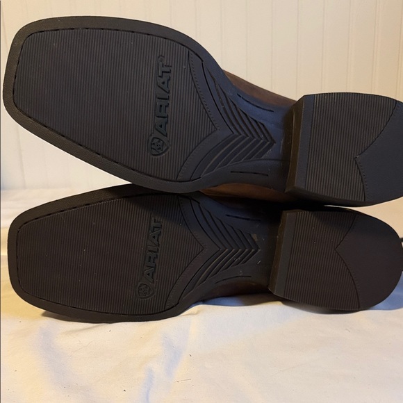 Ariat Men's Classic Brown Cowboy Boots - Picture 5 of 6